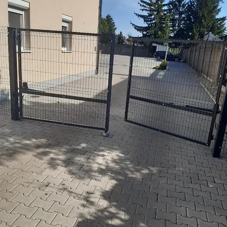 Swiss דירה *