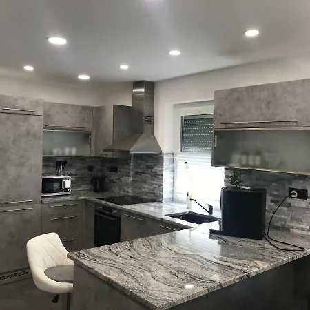 Apartment Swiss Mosonmagyarovar
